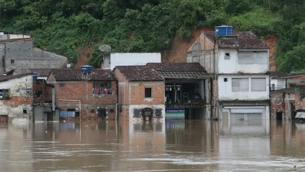 Bolsonaro is on vacation despite the tragedy in Bahia, know how to donate!