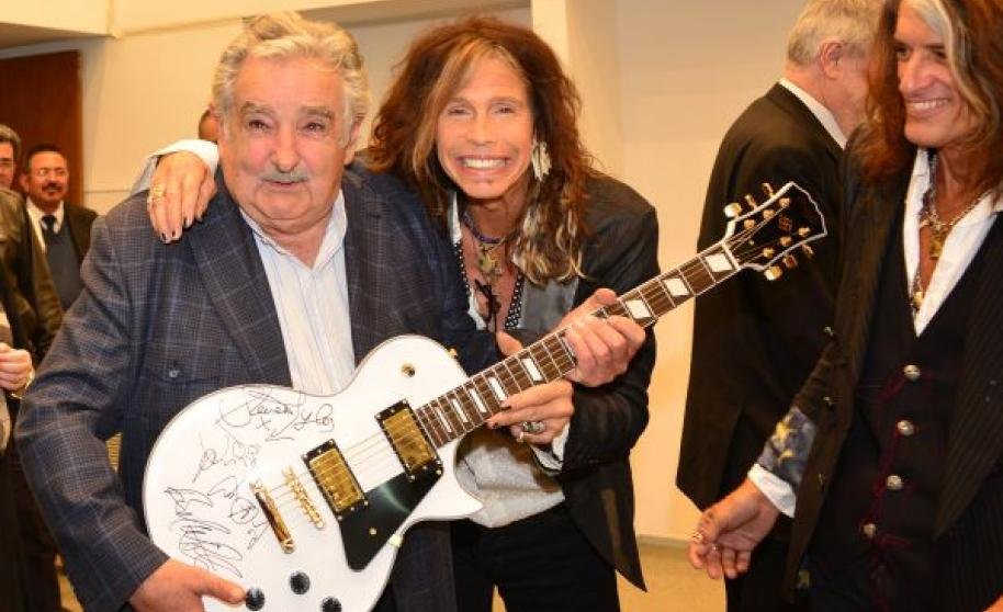 Mujica com a banda Aerosmith, que afirmou Yans da ONU é “um velho careta”