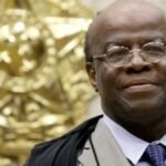 O juiz Joaquim Barbosa receberá 11 diárias no valor de 14 mil reais do STF