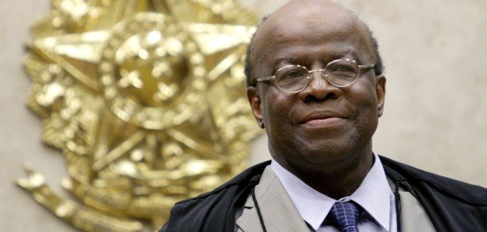 O juiz Joaquim Barbosa receberá 11 diárias no valor de 14 mil reais do STF