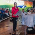 Presidenta Dilma discursando para militância do PT durante festa de 34 anos do Partido dos Trabalhadores