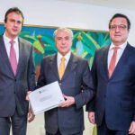 A finalidade do déficit é comprar apoio ou “é a economia, estúpido”? Camilo dialogando com o golpista Temer