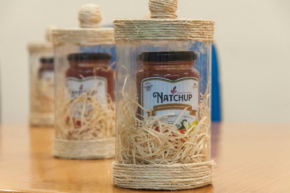Ketchup de acerola criado pela Universidade Federal do Ceará é premiado na França