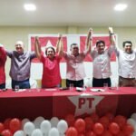 Mirian Sobreira assina sua filiação ao PT de Iguatu