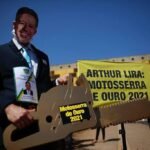 Arthur Lira ganha a Motosserra de Ouro 2021 do Greenpeace Brasil